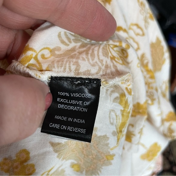 Torrid Ruffle Kimono Jacket Womens sz 5 5X Golden Yellow Floral Tassel Rayon - Picture 7 of 9